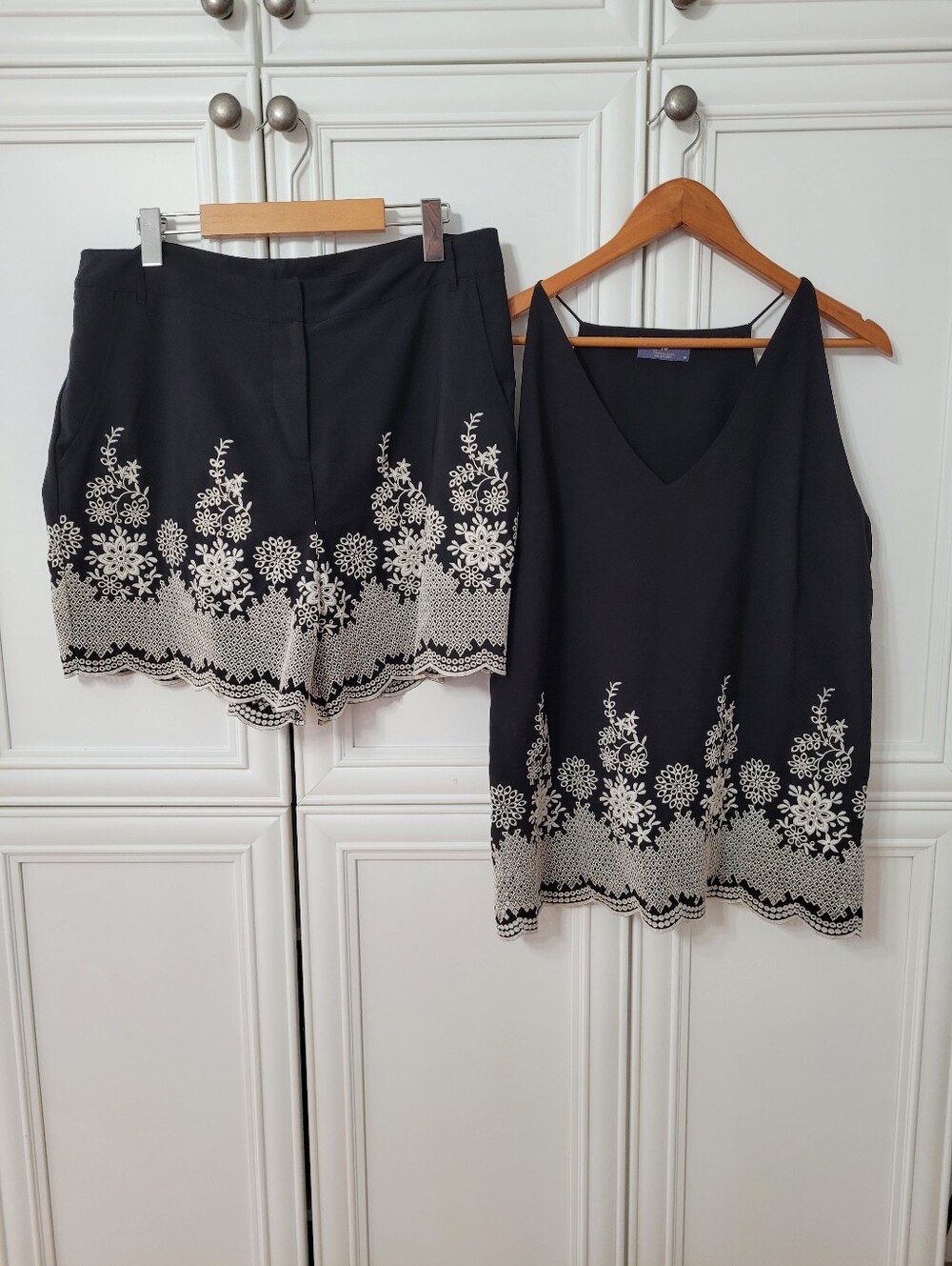 TU Premium collection embroidered Eylet set L
